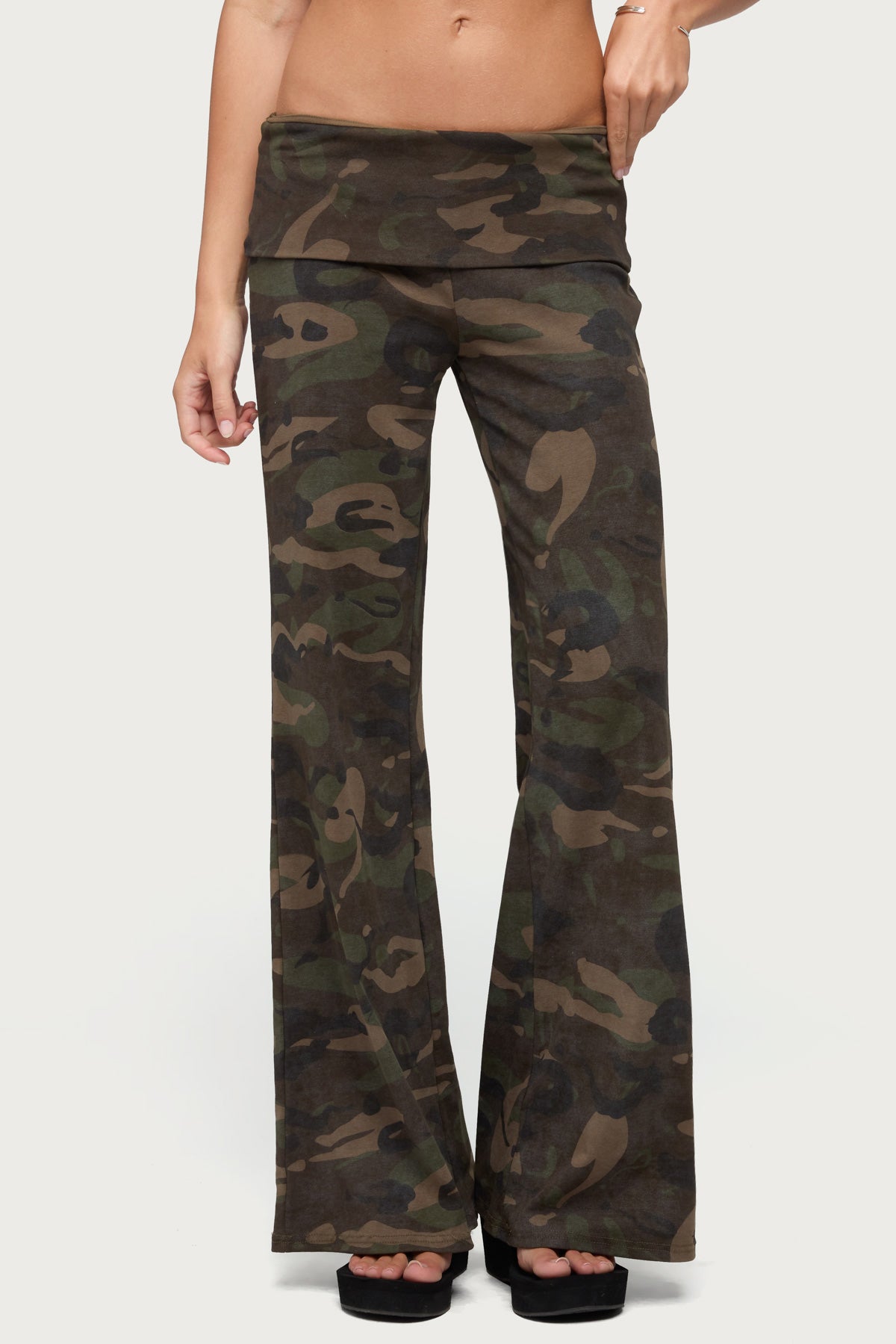 Lumielle Camo Wide Leg Foldover Pants - Image 2